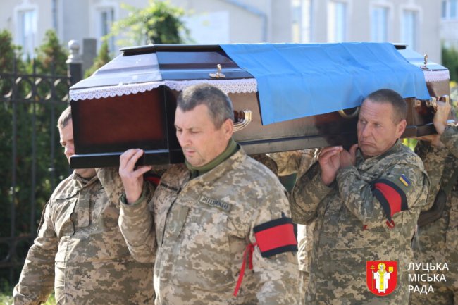 У Луцьку попрощалися з 19-річним Героєм Денисом Бойченком