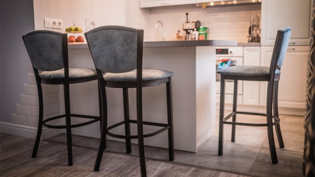 Барні стільці: обираємо правильно*