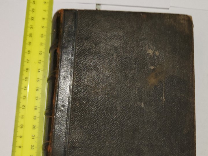 Вилучені в пунктах пропуску на Волині 15 книг  передадуть на зберігання в  музейні та бібліотечні фонди