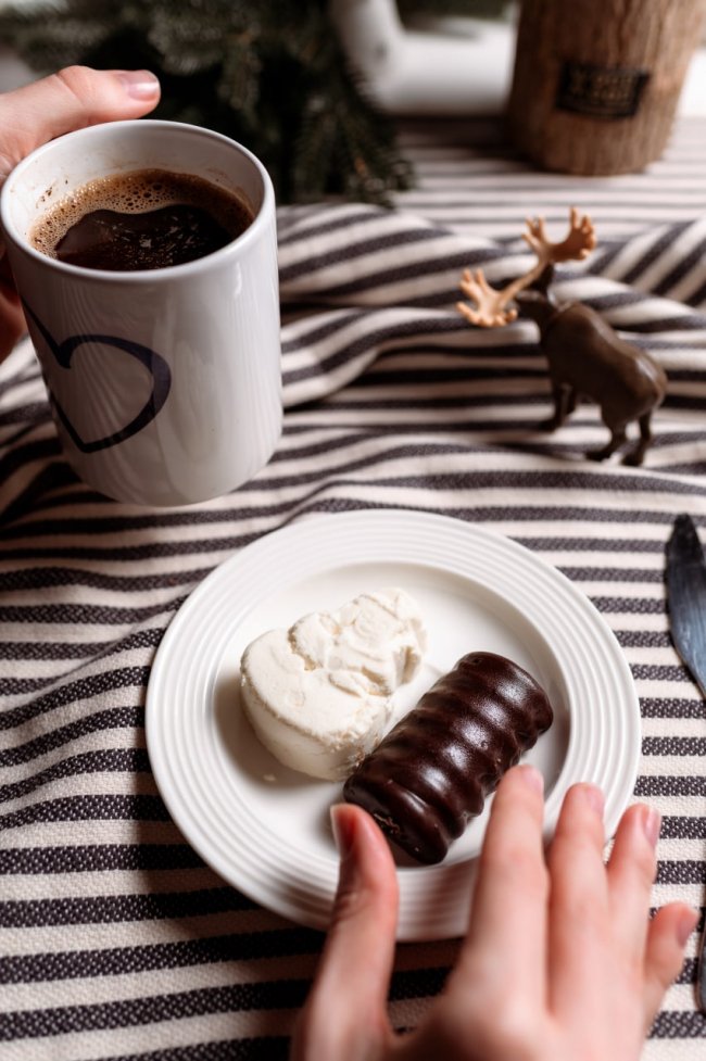 Новорічний стіл майже по-ресторанному – від нової торгової марки «Сам Удома»*