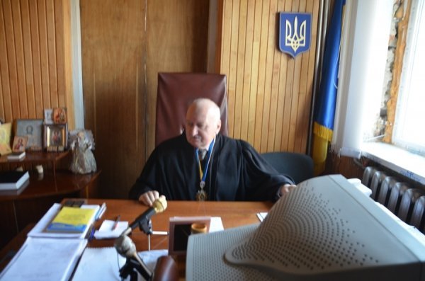 На Волині «Самооборона» відвідала суддю-хабарника