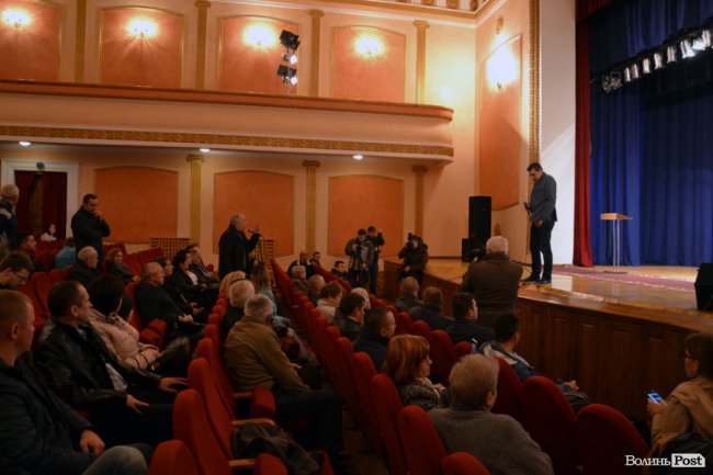 Пенсії, олігархи та медична реформа: про що Добродомов говорив у Луцьку*