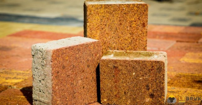 Як доглядати за бруківкою: прості та ефективні поради від «Le Bruk». ФОТО*