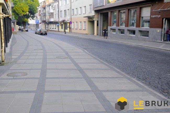 Як доглядати за бруківкою: прості та ефективні поради від «Le Bruk». ФОТО*