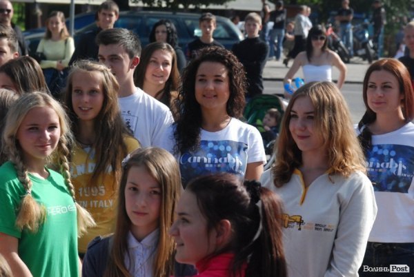 Як билися подушками в Луцьку. ФОТО