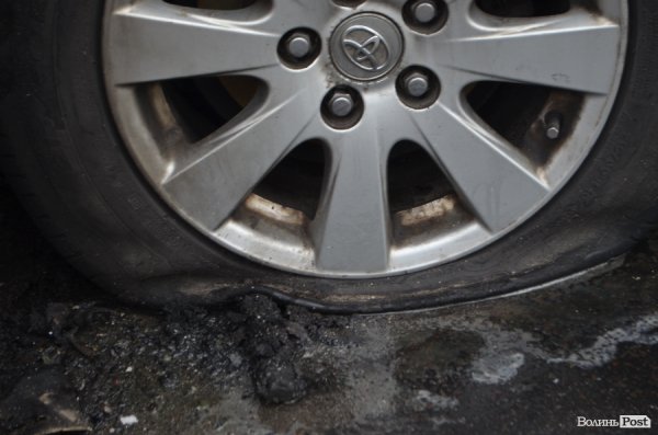 У Луцьку вщент згорів автомобіль.ФОТО