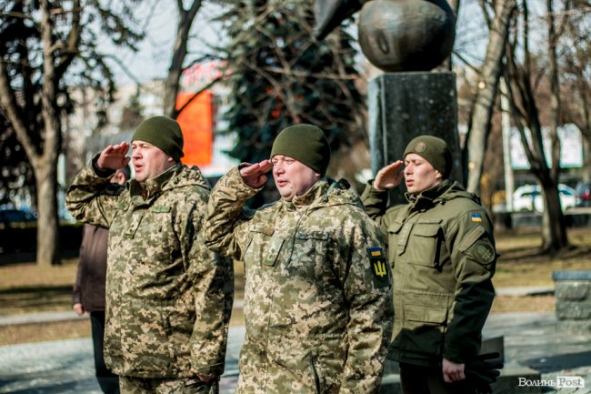 У Луцьку ходою і молитвами вшанували мужність та героїзм добровольців. ФОТО