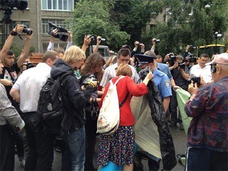 У Києві журналісти встановили намети під МВС. ФОТО. ВІДЕО