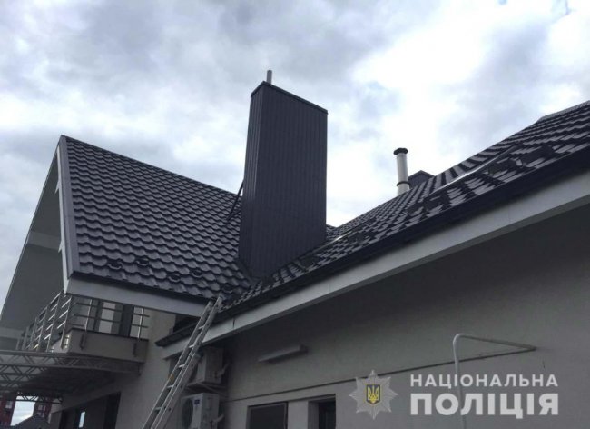 У будинок рівненського депутата кинули гранату