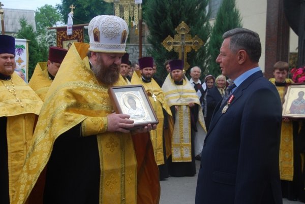 Мера Луцька нагородили медаллю. ФОТО