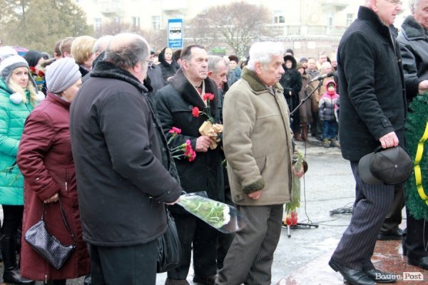 Луцьк вшанував Шевченка. ФОТО