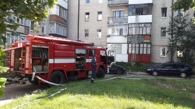 Пожежа у луцькій багатоповерхівці: евакуювали 13 людей. ФОТО