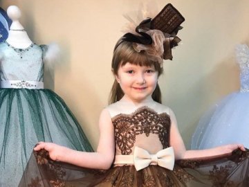 Не сніжинки і не зайчики: які новорічні костюми шукають для дітей у Луцьку і яка ціна