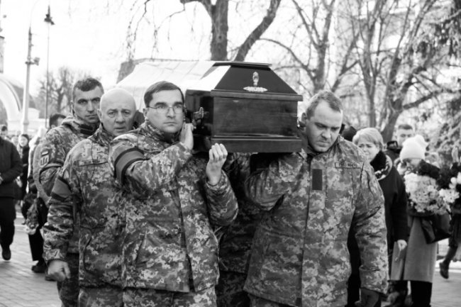 Лучани провели в останню дорогу загиблого Героя Андрія Гурного