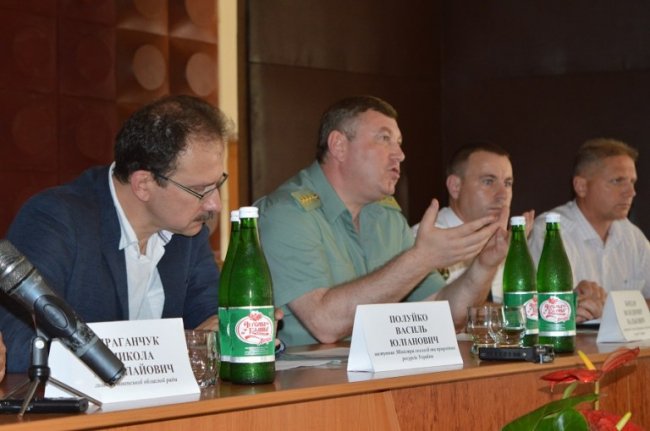 В Україні на шляху боротьби зі шкідниками лісу – бюрократичні перешкоди