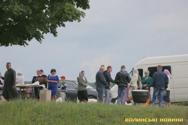 Як у Луцьку на Івана Купала освячували воду у Стиру. ФОТО