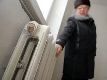Лучани скаржаться на холодні батареї в квартирах