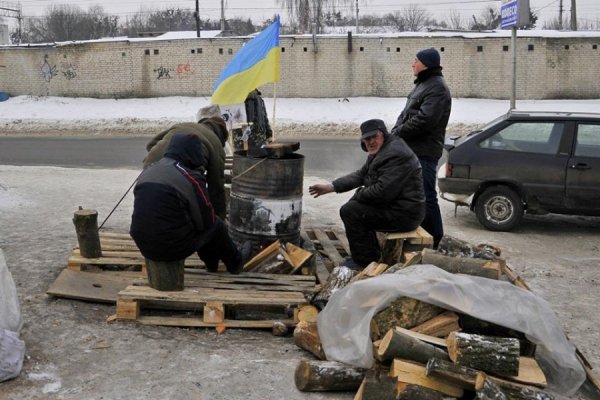 Ранок на луцьких барикадах. ФОТО