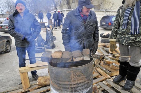 Ранок на луцьких барикадах. ФОТО