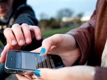 «Гастролер» з Одещини викрав телефон у 23-річної волинянки