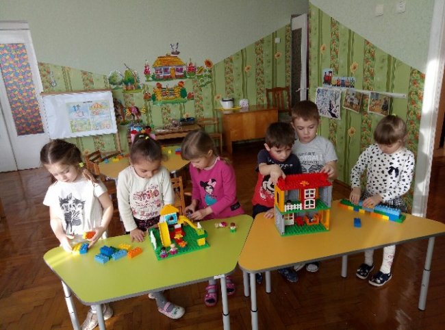 З Данії передали «халявні» ігрові набори LEGO для волинських малюків