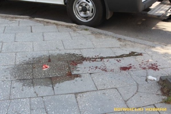 Аварія в Луцьку: жінка вскочила під колеса авто. ФОТО. ВІДЕО