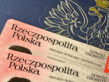 Польща спростила отримання «карти поляка» для українців