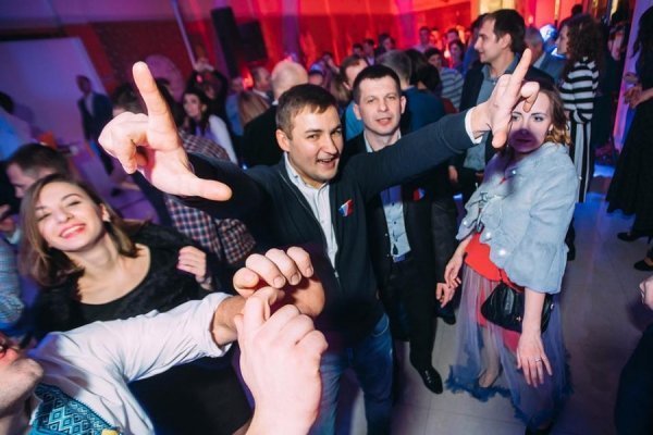 Новорічний корпоратив у Modern-Expo: мандри, танці та мистецтво