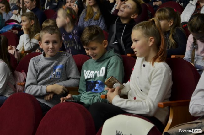 У Луцьку відбувся V міський фестиваль-конкурс двійнят та близнят. ФОТО