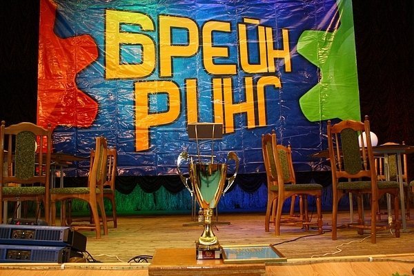 «Талановита молодь змінить Україну!» – кандидат у народні депутати Іванюк *