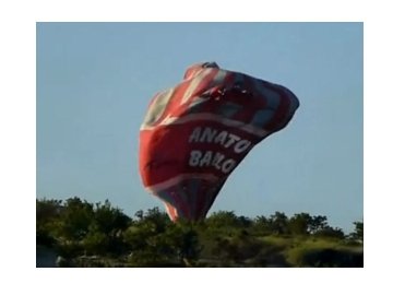 У Туреччині впала повітряна куля з 25 туристами, один загинув. ВІДЕО