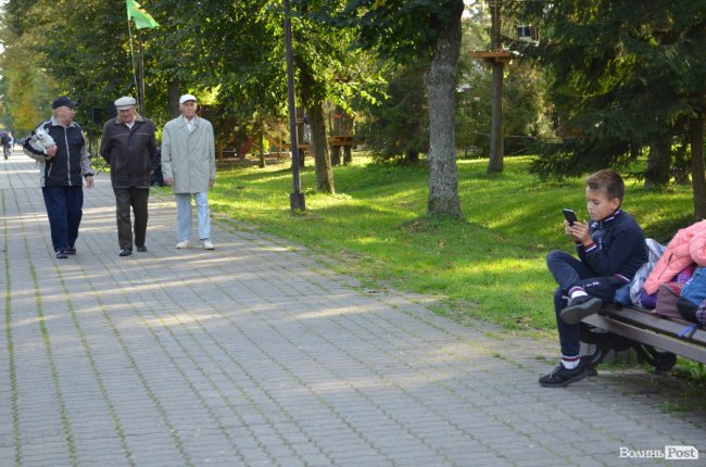 Без призів, але з грамотами: 250 дітей змагалися в луцькому парку. ФОТО