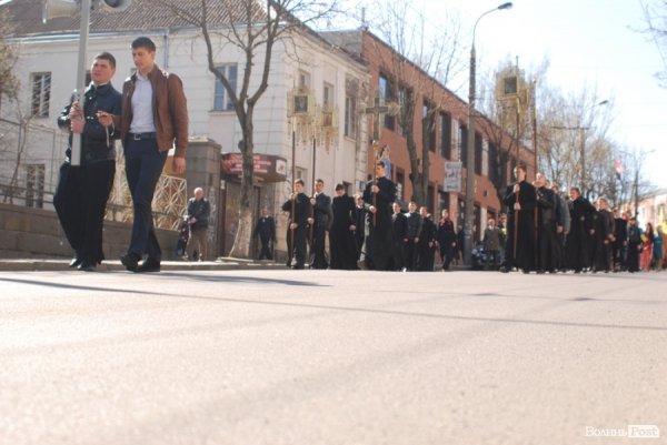 Скорботна неділя у Луцьку. ФОТО