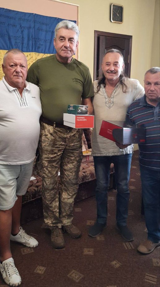 Відомий митець та волонтер з Луцька зібрав понад 500 000 гривень на ЗСУ