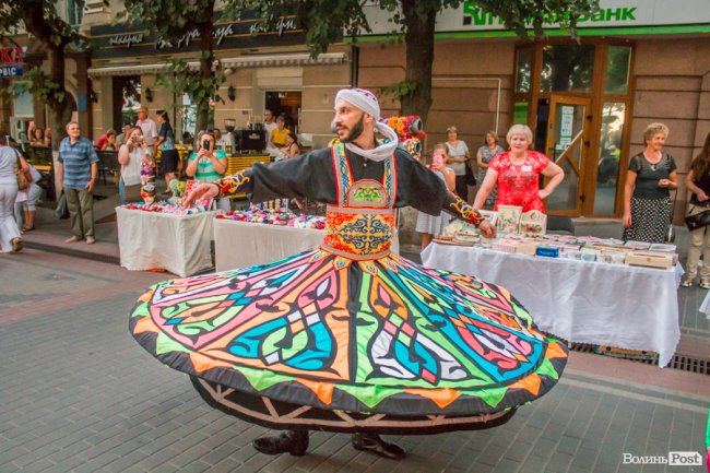 Від Мексики до Індії: грандіозний міжнародний фестиваль стартував у Луцьку. ФОТО