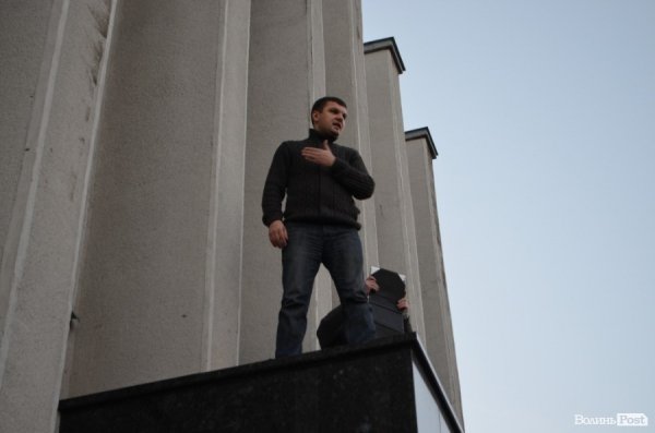 Ігор Гузь заявляє,що його мало не побили «тітушки» під кабінетом Бориса Клімчука