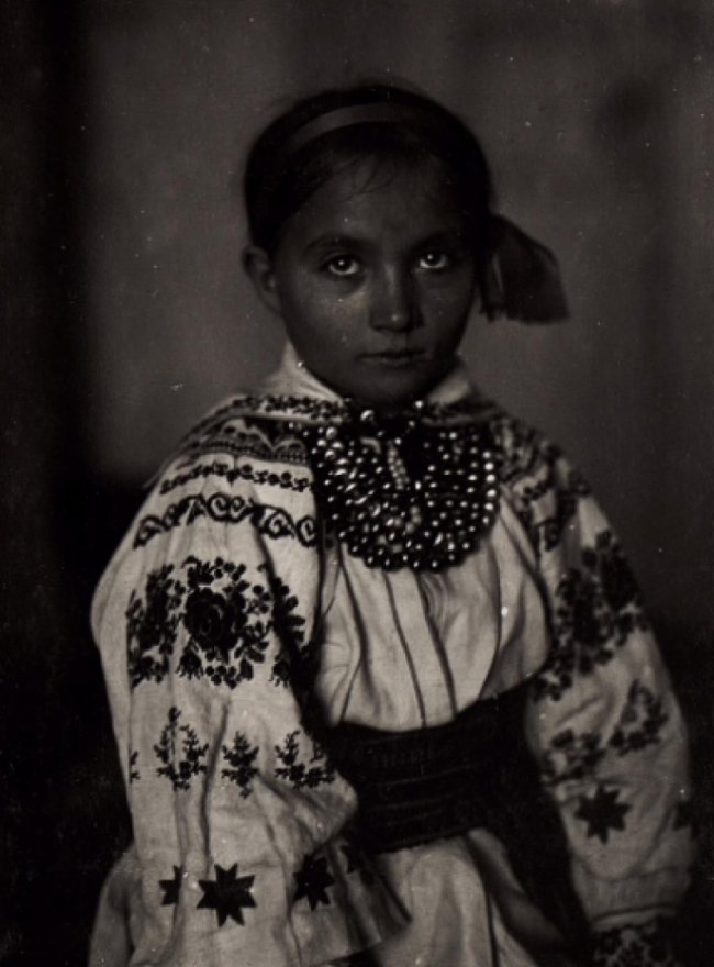 Якими були діти на Волині сотню років тому. РЕТРОФОТО