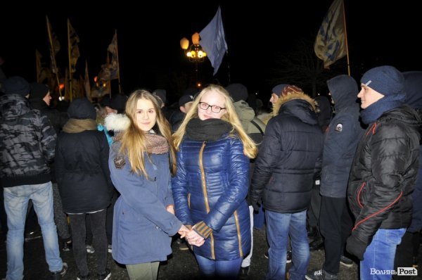 Фаєри, смолоскипи, гасла: Луцьком пройшла хода. ФОТО