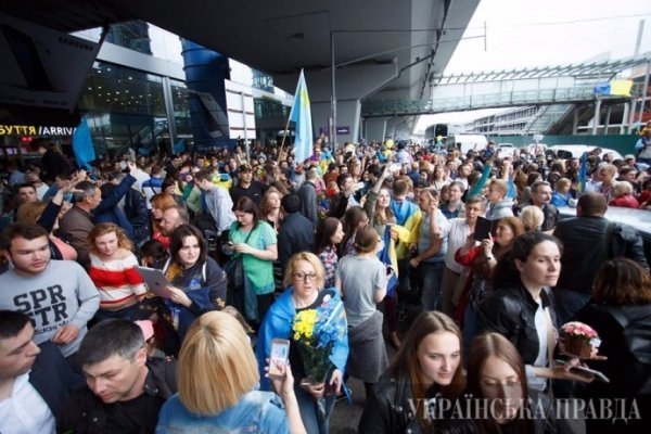 Зустріч Джамали у Києві: українці дякували за перемогу. ФОТО 