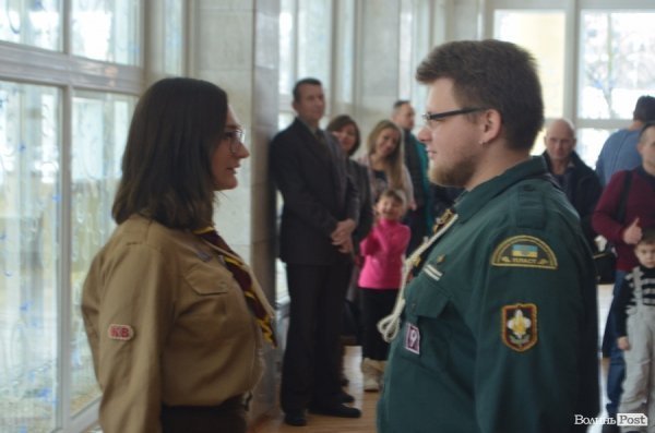 У Луцьку лунали колядки під волинку. ФОТО