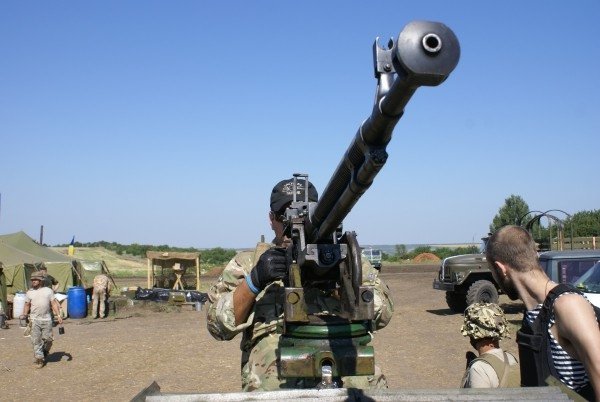 Українським військовим подарували саморобний броньовик . ФОТО