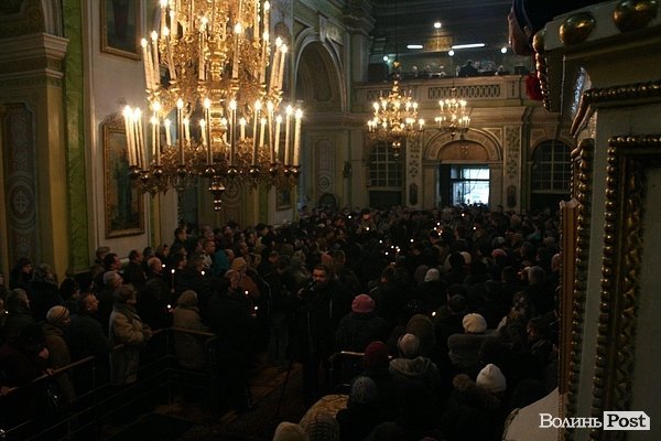 У Луцьку прощалися з загиблим волинянином. ФОТО