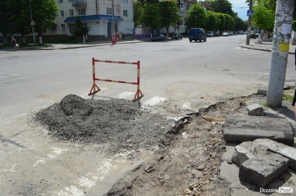 Мир клумбам, війна кіоскам: у Луцьку кардинально змінюють Привокзальну площу