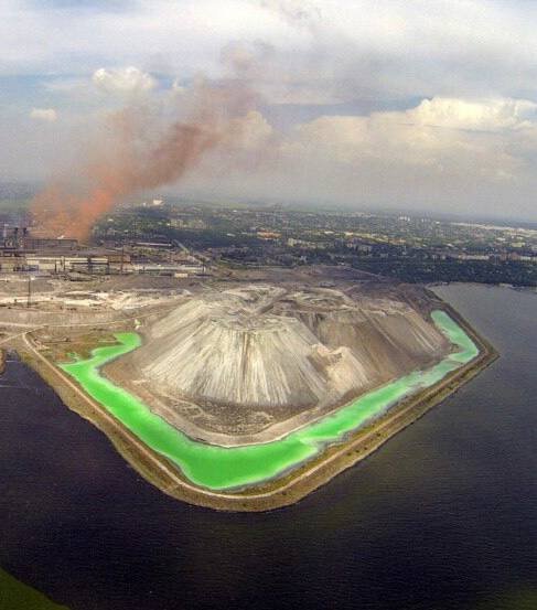 Є загроза повного вимирання Азовського моря через бомбардування «Азовсталі», –  міськрада Маріуполя