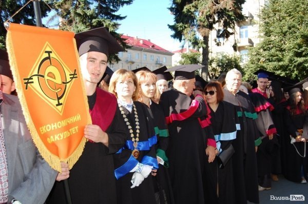 У Луцьку – посвята в студенти «європейського» вишу. ФОТО
