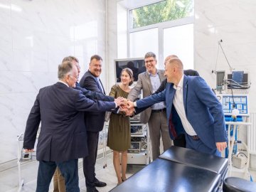 Нововолинська лікарня отримала унікальне французьке медобладнання