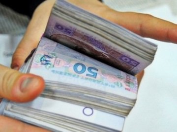 Поблизу Луцька шахрай видурив у чоловіка 10 тисяч гривень на «лікування матері»