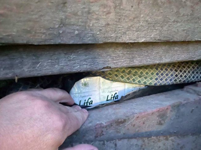 На Волині затримали трактор з контрабандними цигарками. ФОТО