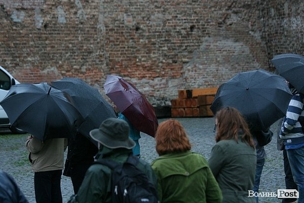 У Луцьку дощ відлякав відвідувачів джаз-фесту. ФОТО