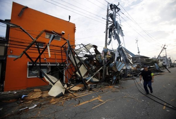 Торнадо в Японії. ФОТО